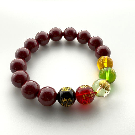 Can both men and women wear this bracelet?